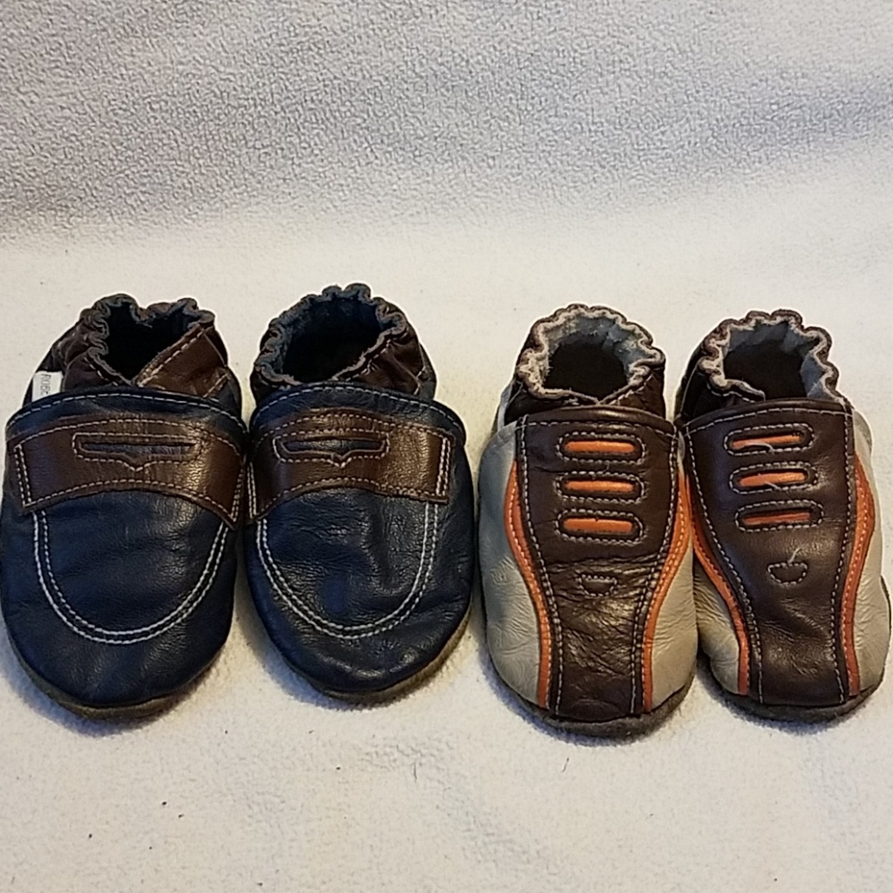 Robeez booties/crib shoes 6-12 Months